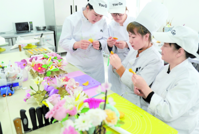 新疆大力发展职业教育 职业技能培训助力人才强区